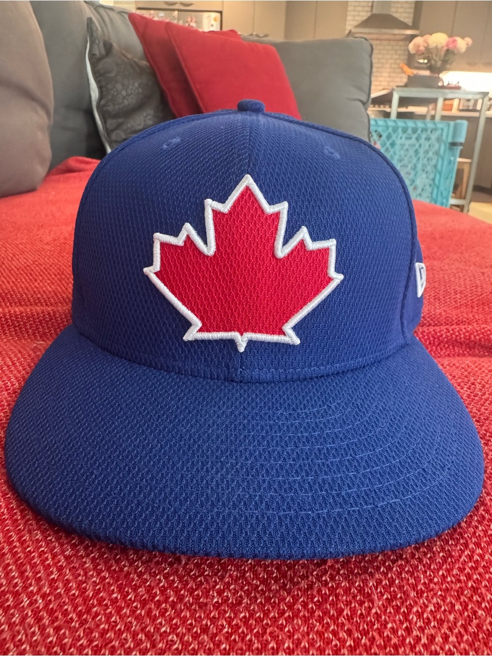 New Era Canada Toronto blue jays baseball Hat Red Maple Leaf Emblem 7 3/4 mlb